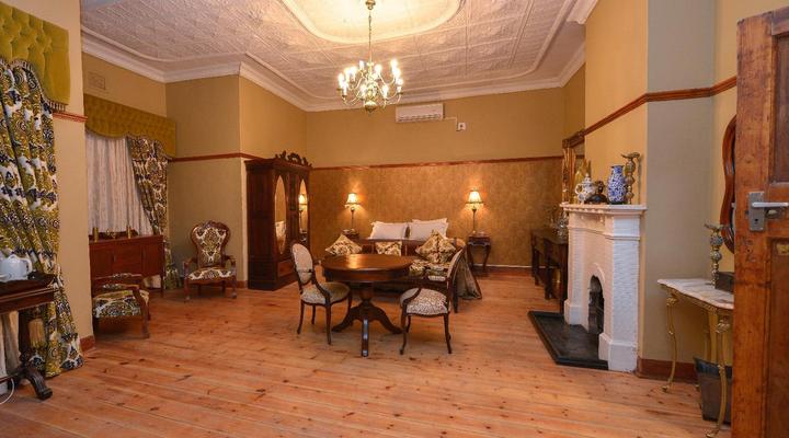 La Rochelle Guesthouse