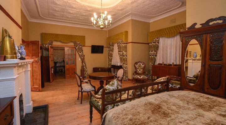 La Rochelle Guesthouse