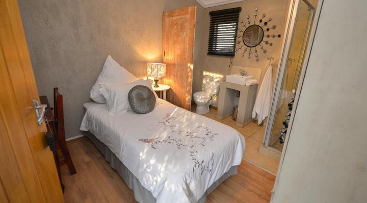 La Rochelle Guesthouse