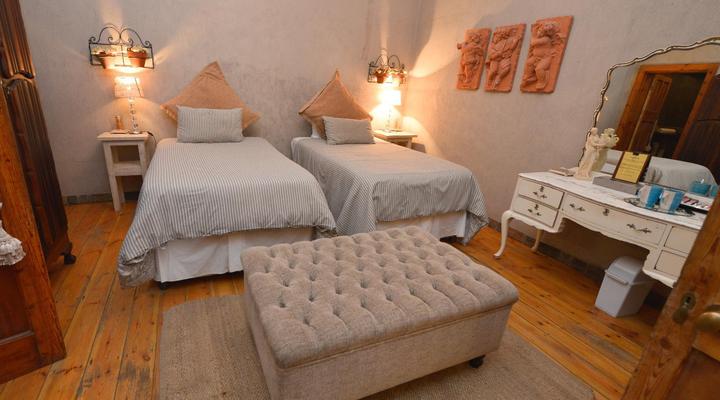 La Rochelle Guesthouse