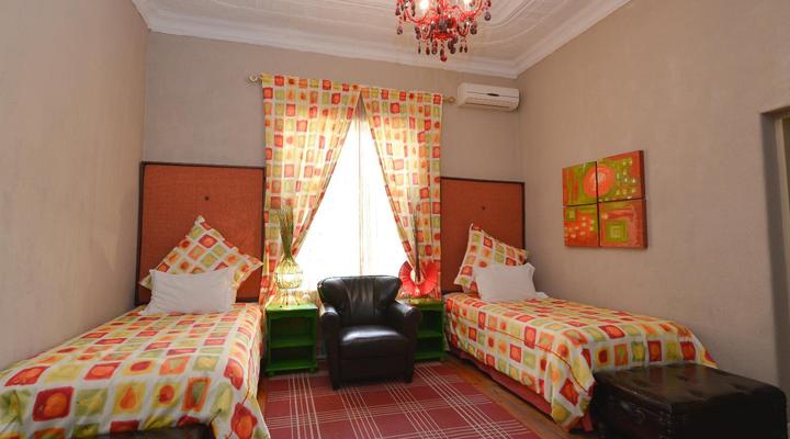 La Rochelle Guesthouse