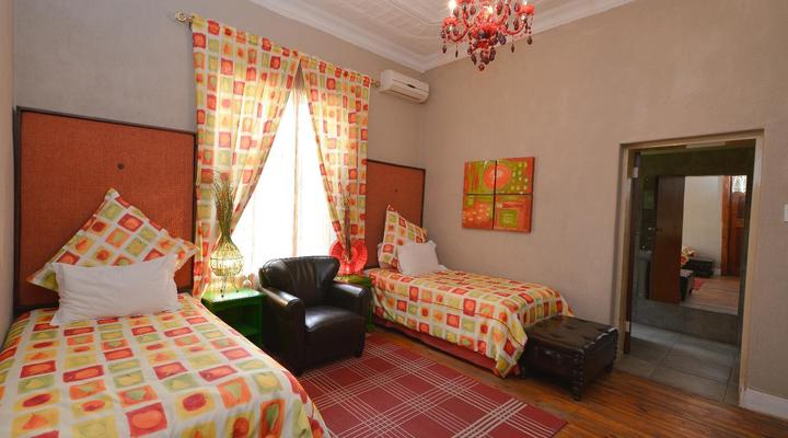 La Rochelle Guesthouse