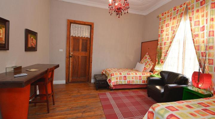 La Rochelle Guesthouse