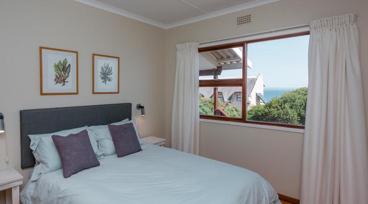 Whale Huys Oceanfront Eco Villa