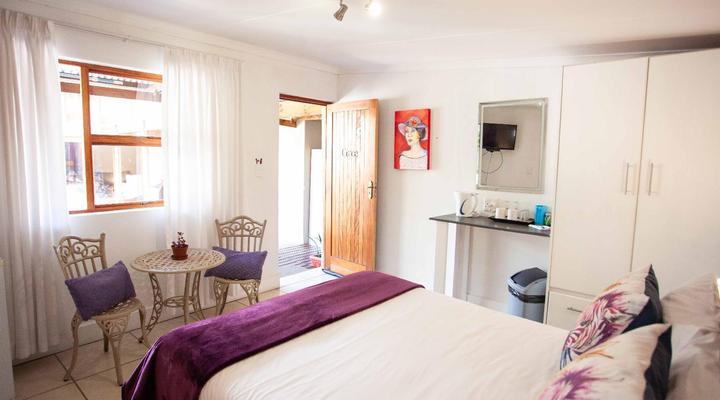 Flametree Guesthouse 