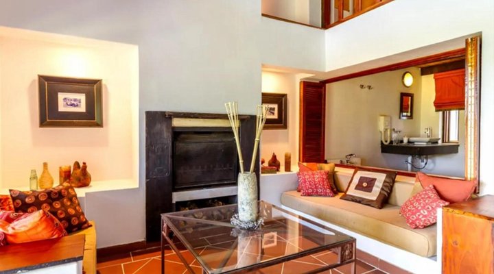 Blue Mountain Luxury Lodge