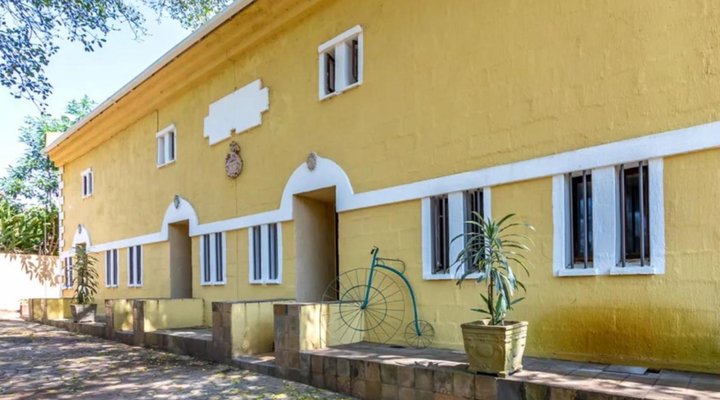 Blue Mountain Luxury Lodge