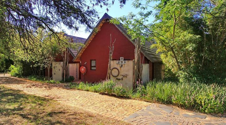 Hakunamatata Estate, Lodge & Venue