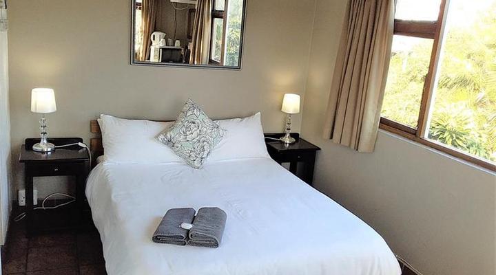 Tweni Waterfront Guest Lodge