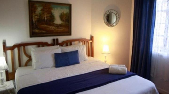 Lighthouse Inn B & B + Self Catering