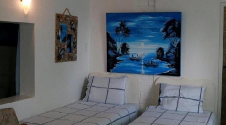 Lighthouse Inn B & B + Self Catering