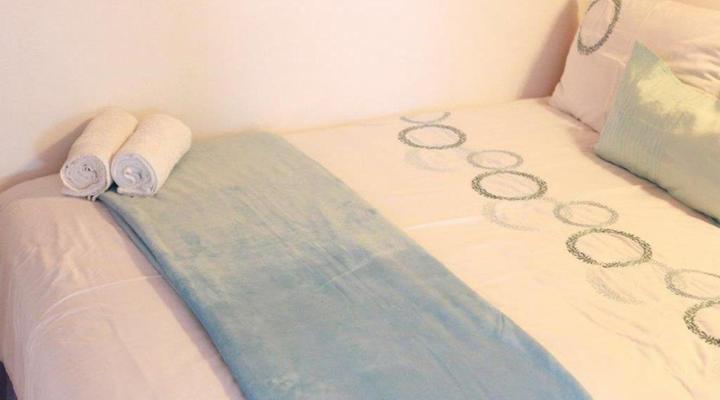 Lighthouse Inn B & B + Self Catering