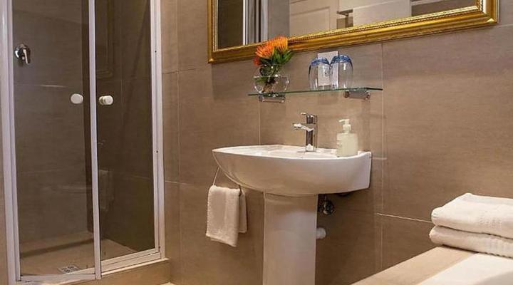 Upperbloem Guesthouse and Apartments in Bo-kaap