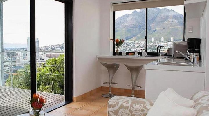 Upperbloem Guesthouse and Apartments in Bo-kaap