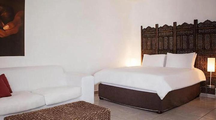 Upperbloem Guesthouse and Apartments in Bo-kaap