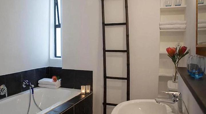 Upperbloem Guesthouse and Apartments in Bo-kaap