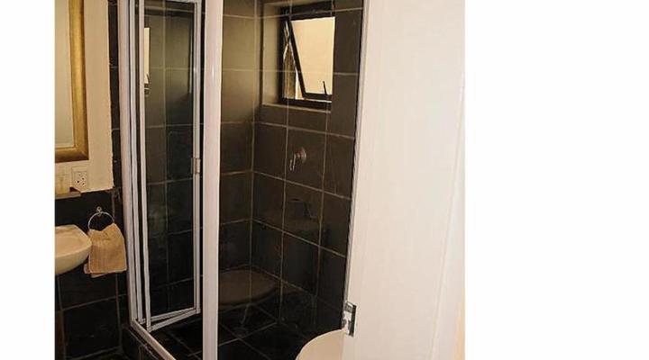 Upperbloem Guesthouse and Apartments in Bo-kaap