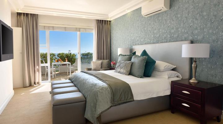 The Clarendon Bantry Bay