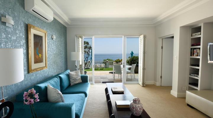 The Clarendon Bantry Bay