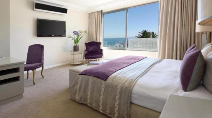 The Clarendon Bantry Bay