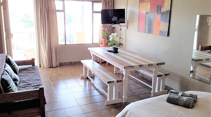 Tweni Waterfront Guest Lodge