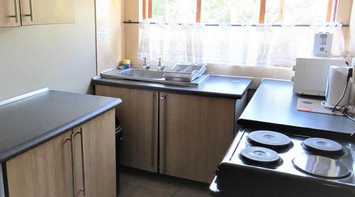 Tweni Waterfront Guest Lodge