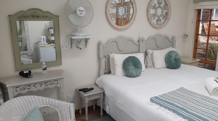 Sandstone Chameleon Guest House