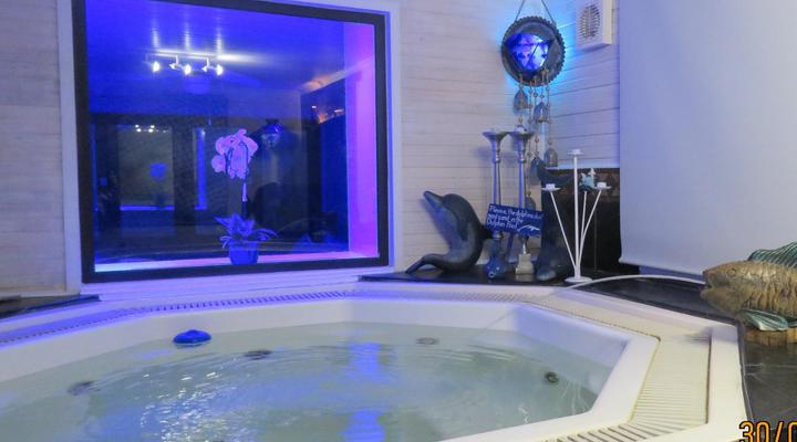 Houtboschbay Honeymoon Suite with Jacuzzi