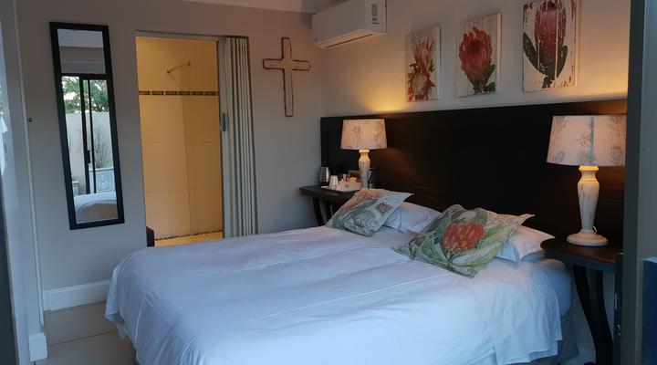 Paisley & Pomegranate