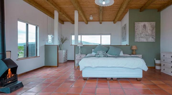 Salted Fynbos Staying