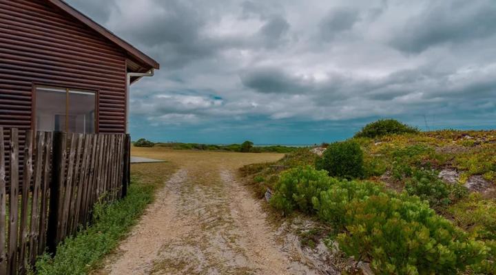 Salted Fynbos Staying