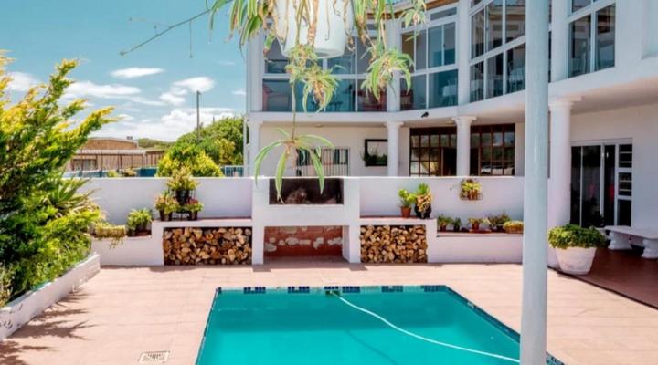 Salted Fynbos Staying