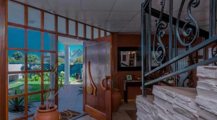 Salted Fynbos Staying