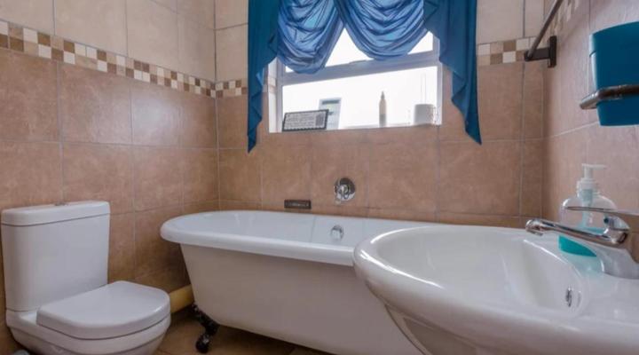 Salted Fynbos Staying