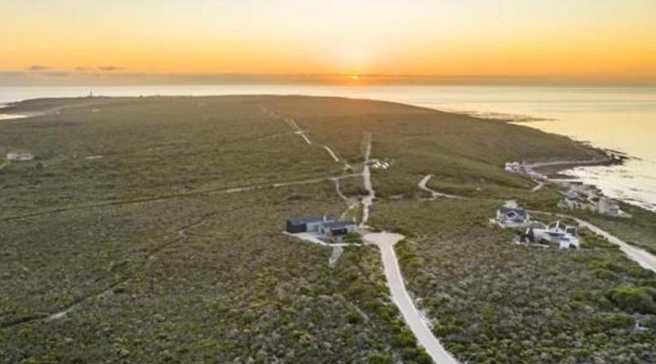Salted Fynbos Staying