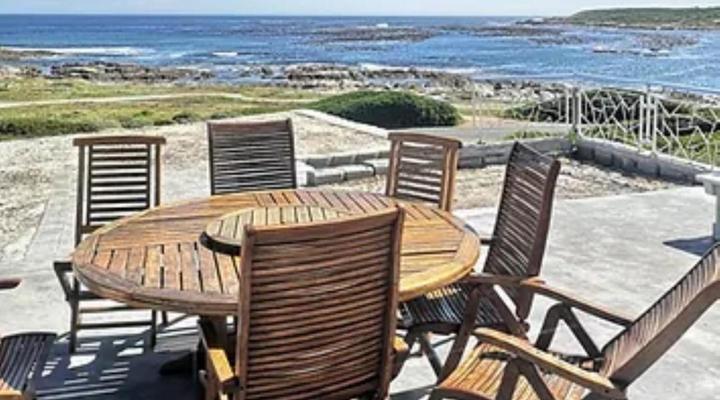 Salted Fynbos Staying