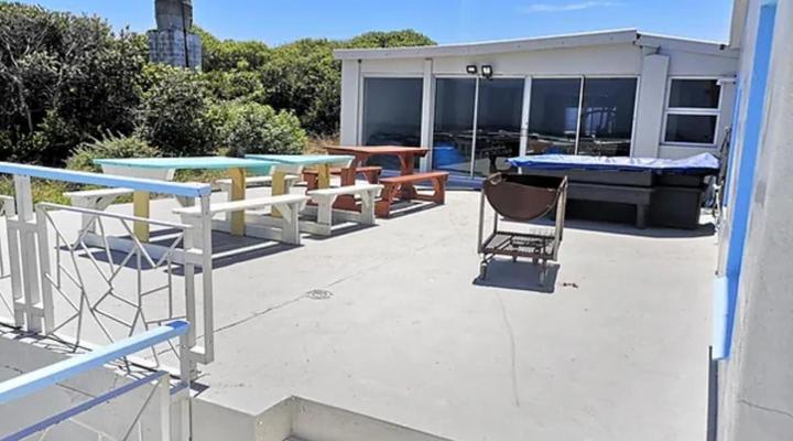 Salted Fynbos Staying