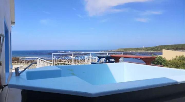 Salted Fynbos Staying