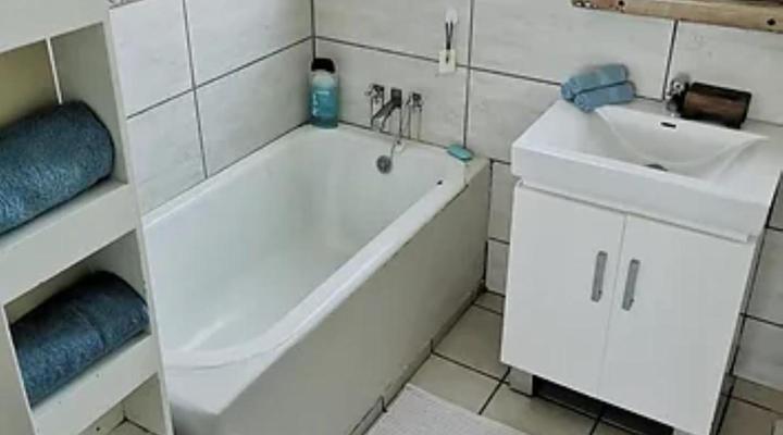 Salted Fynbos Staying