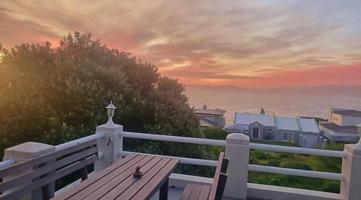 Salted Fynbos Staying