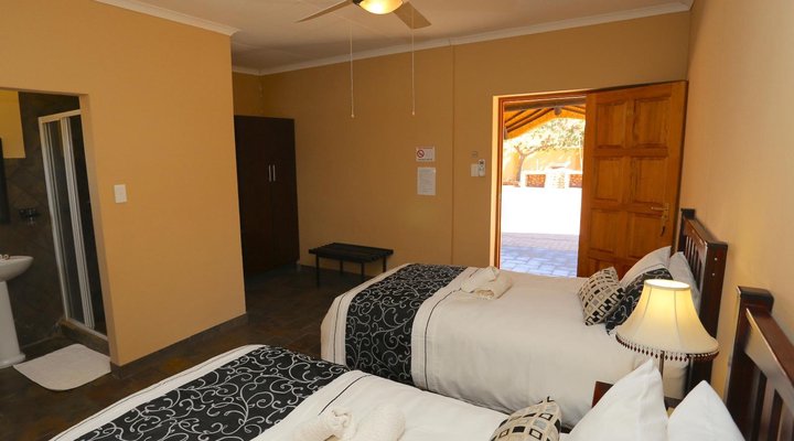 Stoney's Country Hotel