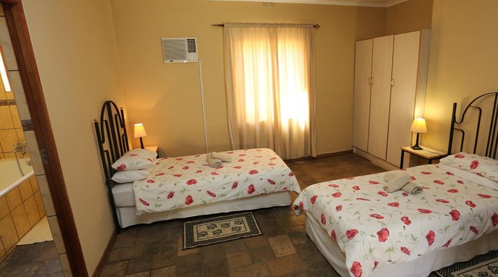 Stoney's Country Hotel