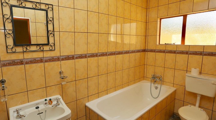 Stoney's Country Hotel