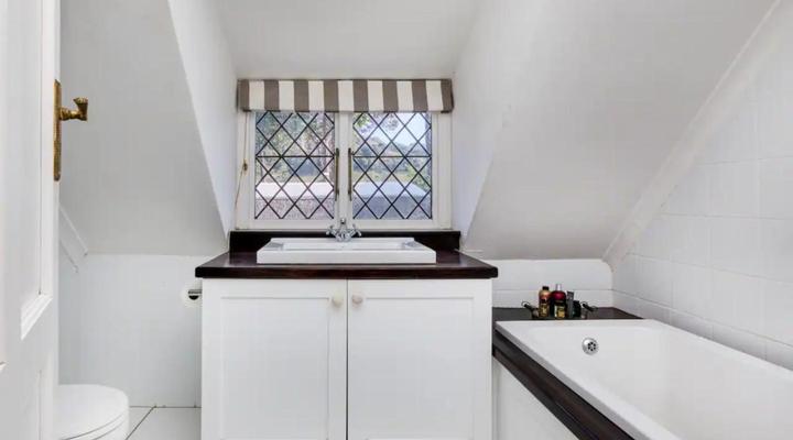 Idyllic Constantia Home