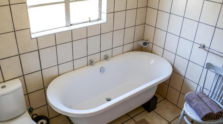 Farmer Redbeard Cottages