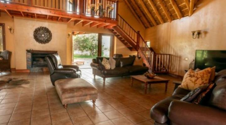 Moi Signature Luxury Villa's - Zebula Golf and Wildlife Estate