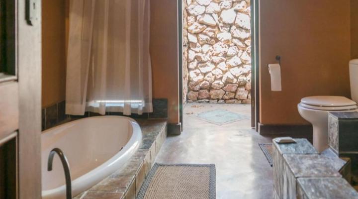 Moi Signature Luxury Villa's - Zebula Golf and Wildlife Estate