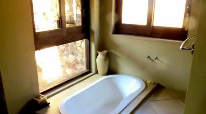 Moi Signature Luxury Villa's - Zebula Golf and Wildlife Estate