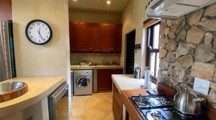 Moi Signature Luxury Villa's - Zebula Golf and Wildlife Estate