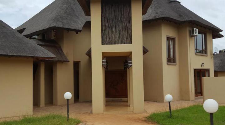 Moi Signature Luxury Villa's - Zebula Golf and Wildlife Estate